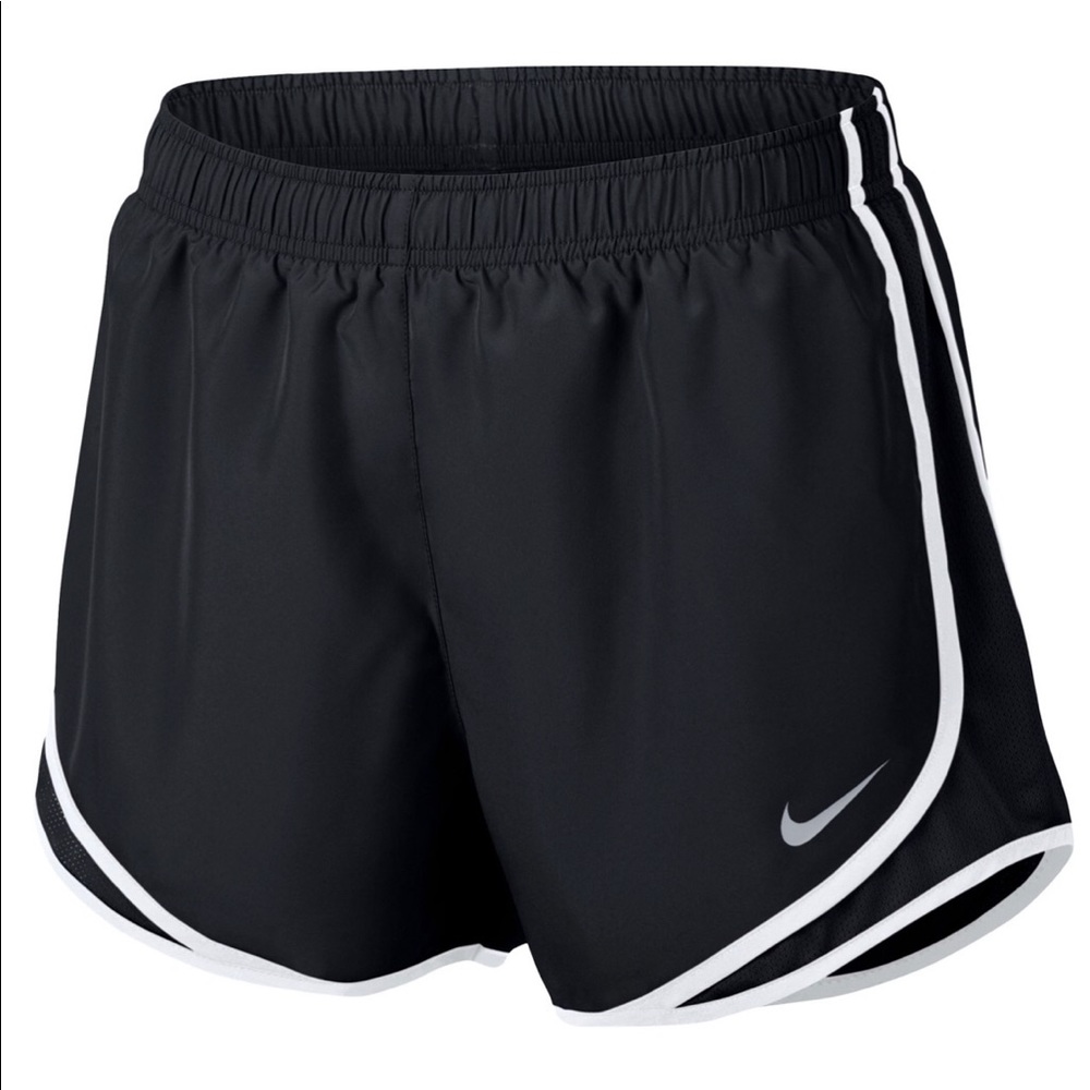nike women’s shorts xs